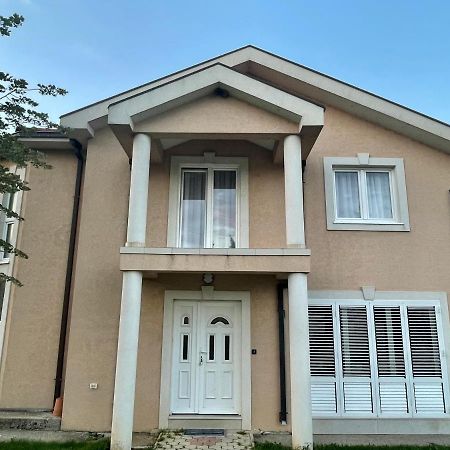 Hotel Royal Garden Nikšić Bagian luar foto