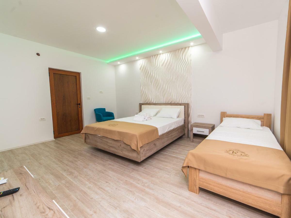 Hotel Royal Garden Nikšić Bagian luar foto