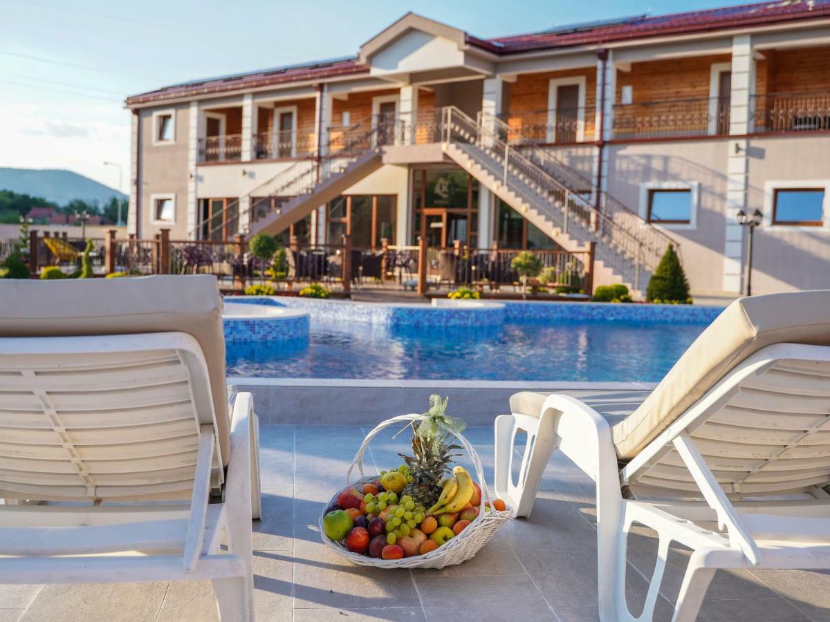 Hotel Royal Garden Nikšić Bagian luar foto