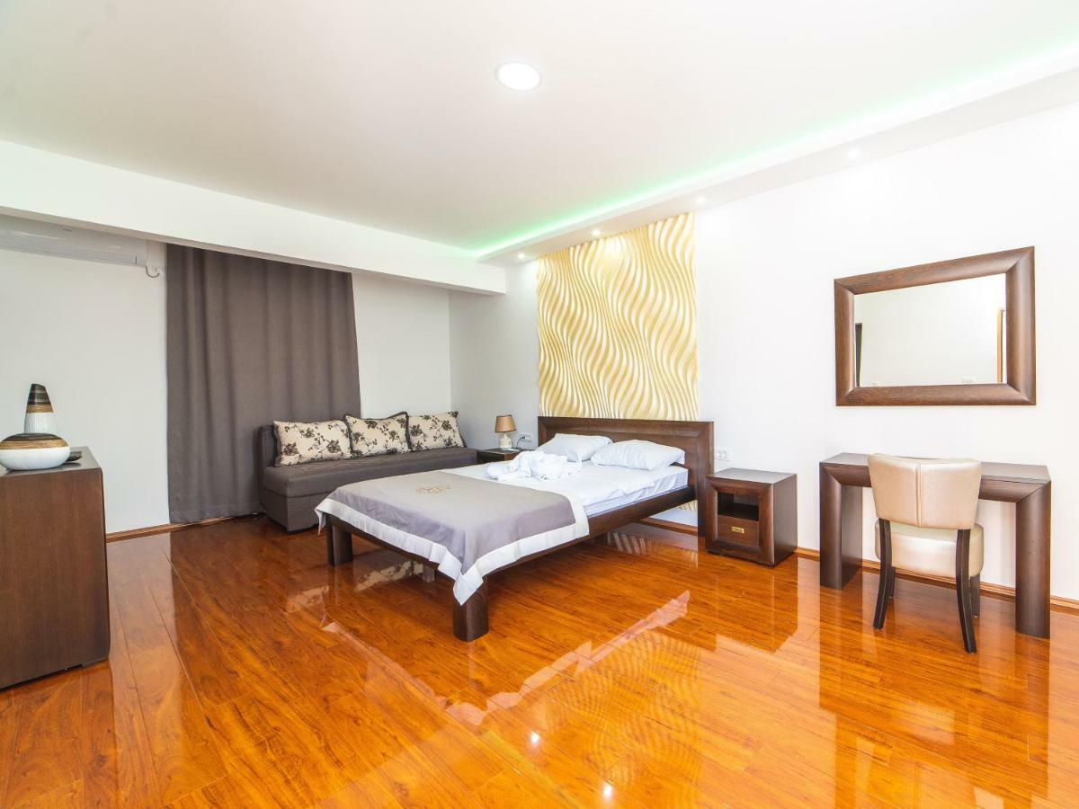 Hotel Royal Garden Nikšić Bagian luar foto