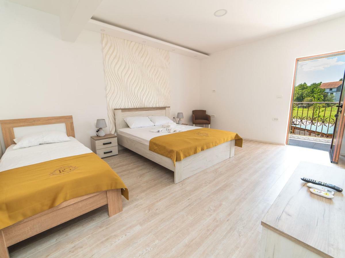 Hotel Royal Garden Nikšić Bagian luar foto