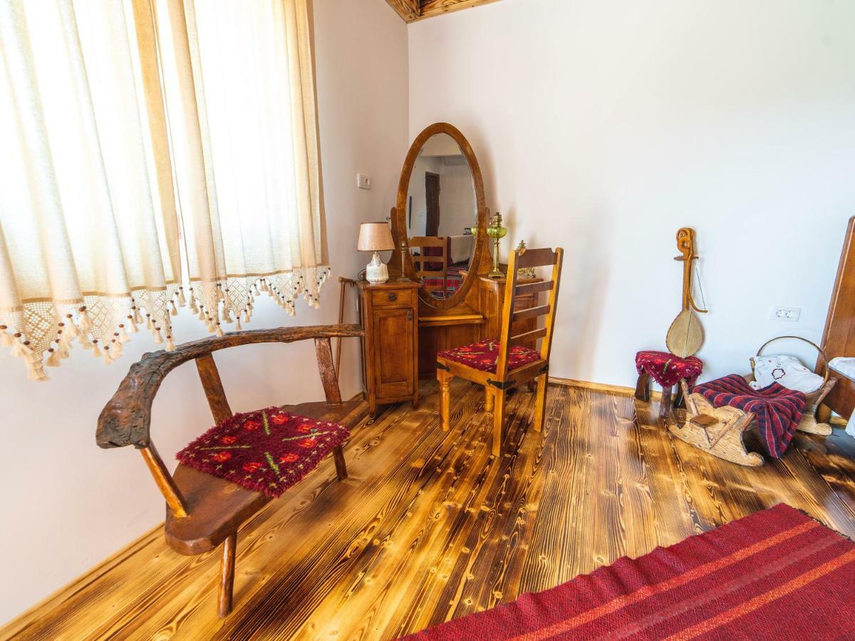 Hotel Royal Garden Nikšić Bagian luar foto